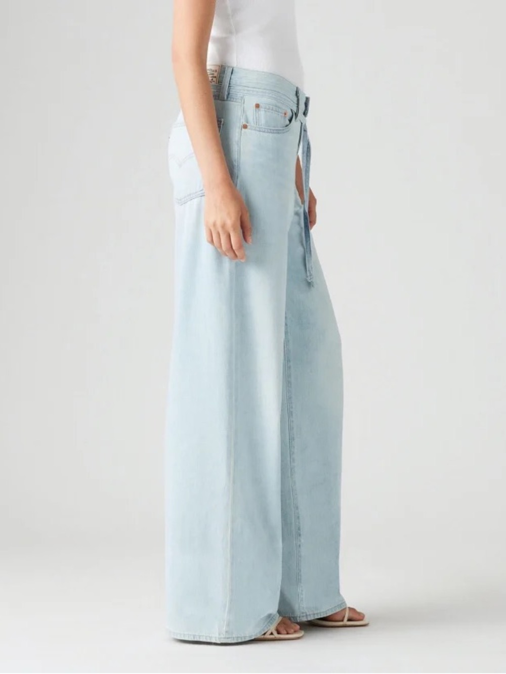 LEVI’S Wide-Leg Drawstring Jeans Light Wash 100% Cotton & Linen Blend!